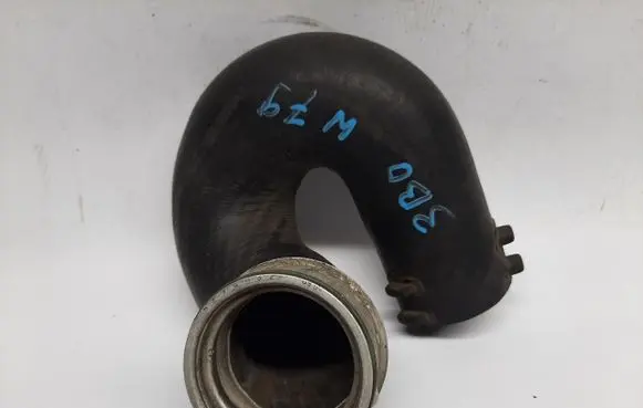 Volkswagen PASSAT B5 Intercooler hose/pipe 