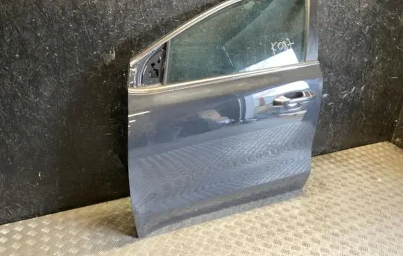 KIA Sportage Front door