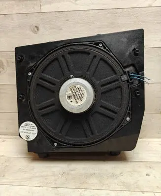 BMW X3 E83 Subwoofer speaker 65136990102 61928910 4913430972