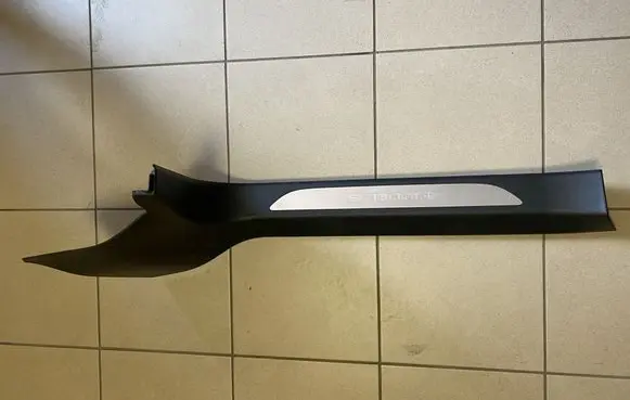 Tesla Model S Front sill trim cover 103039400C 1009273