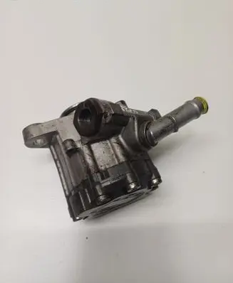 Iveco Daily 6th gen Power steering pump 504243641