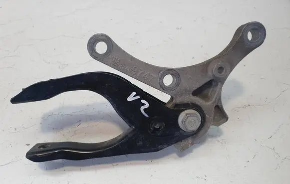 Chevrolet Volt II Engine mount bracket 23469747