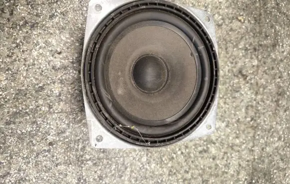 BMW 5 E34 Front door speaker 4910430145 65131386541