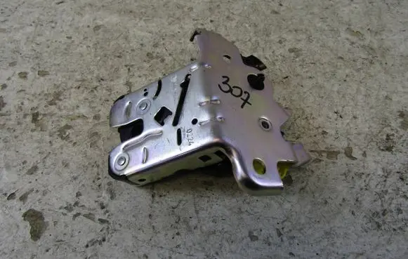 Audi Q2 - Tailgate/trunk/boot lock/catch/latch 81A827506