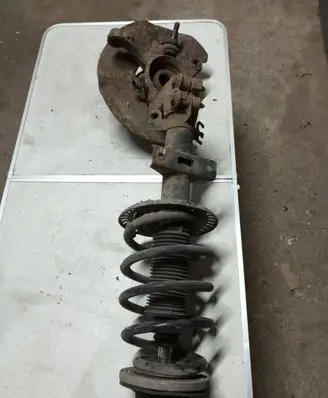Volkswagen Transporter - Caravelle T5 Front wheel hub spindle knuckle 7H0258D