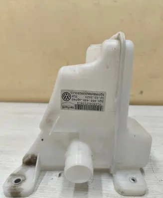 Windshield washer fluid reservoir/tank