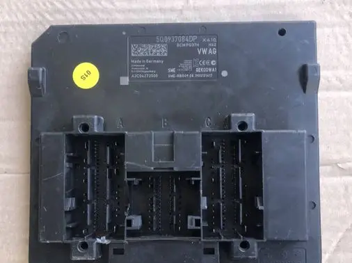 Volkswagen T-Roc Comfort/convenience module 5Q0937084DP A3C04273500