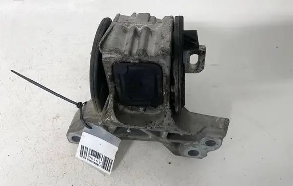 Peugeot 407 Engine mount bracket 326B96
