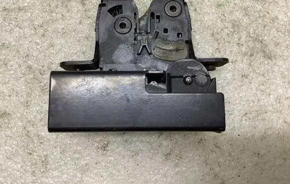 Renault Laguna III Tailgate/trunk/boot lock/catch/latch 905420001R