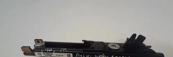 Peugeot 5008 II Seat belt adjustment rail 9813550780