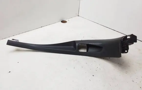Foot area side trim