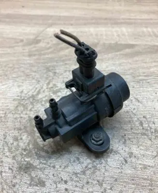 Renault Laguna I Turbo solenoid valve 7700109899