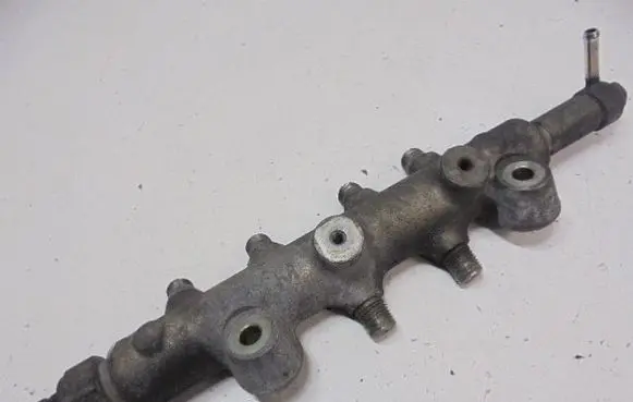 Fuel main line pipe