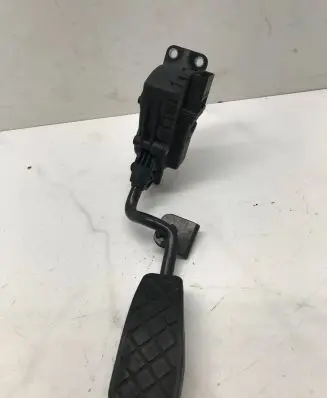 Audi A6 S6 C6 4F Accelerator throttle pedal 4F2721523 6PV00898402