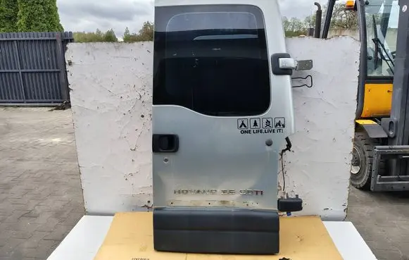 Rear door