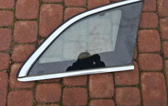 Opel Insignia A Sliding door window/glass 68TYS