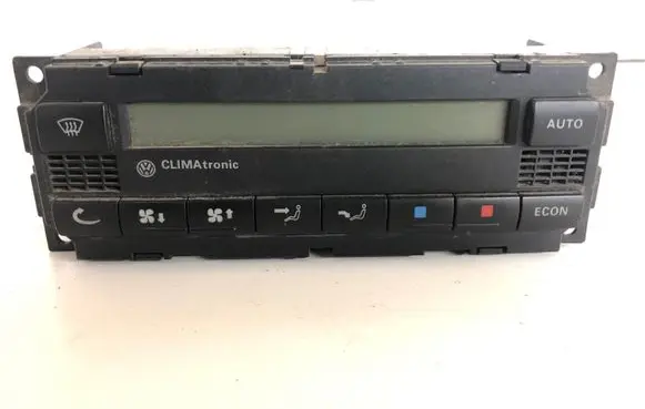 Volkswagen Golf IV Climate control unit