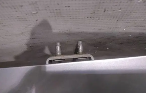 KIA Sportage Tailgate/trunk/boot hinge