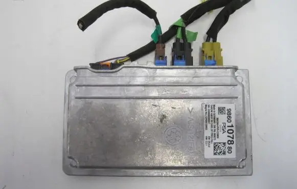 Peugeot 5008 III Central body control module 9860107880