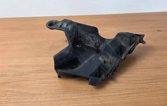 Volvo XC60 Front bumper mounting bracket 31383164