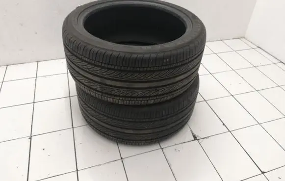 Mercedes-Benz CLS C218 X218 R19 summer tire 2554019