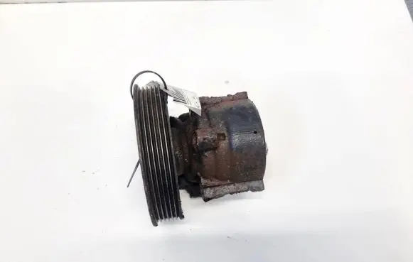 Dacia Sandero Power steering pump 8200575303 8200888511-C
