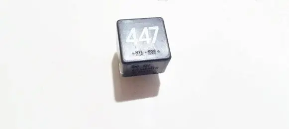 Skoda Fabia Mk1 (6Y) Other relay 6u0906061a 9445111