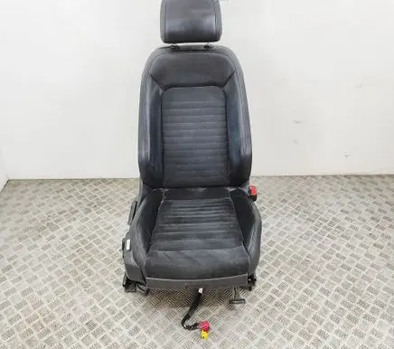 Volkswagen PASSAT B8 Front passenger seat 3Q0881106K