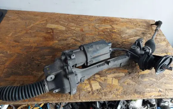 Volkswagen Golf Sportsvan Steering rack 5Q1423050S