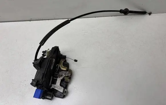 Skoda Fabia Mk1 (6Y) Rear door lock 3B4839015AG