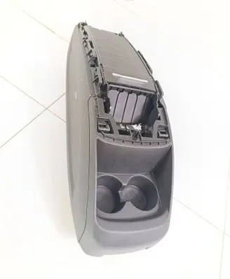 Citroen C4 II Picasso Center console 9677314177