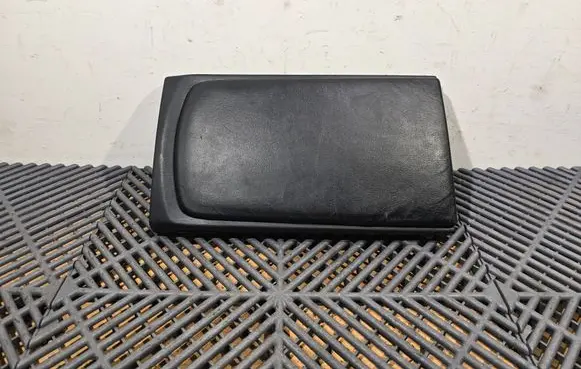 Toyota Avensis T270 Armrest 