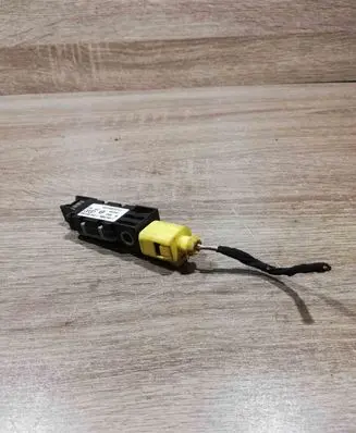 Volkswagen Touran I Airbag deployment crash/impact sensor 4B0959643C