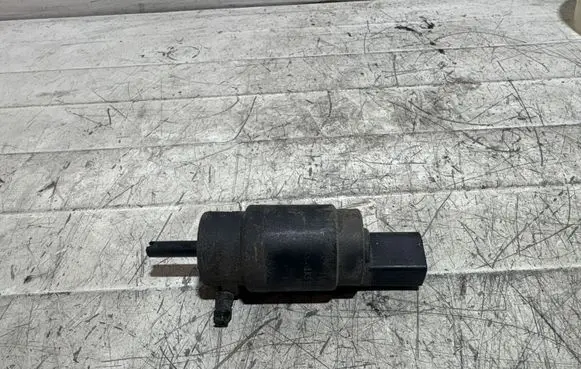 Audi A3 S3 8L Windscreen/windshield washer pump 1K5955651 19707