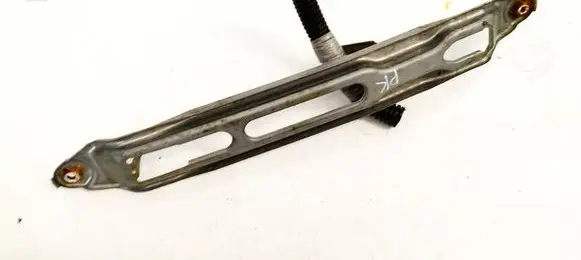 Honda CR-V Front door glass trim molding 
