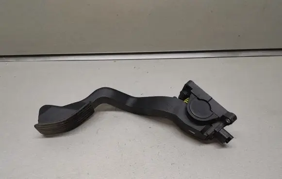 Citroen C4 I Accelerator throttle pedal 0280752251 9646702180