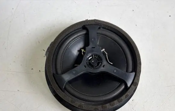 Ford Mustang VI Front door speaker FR3T18808DB