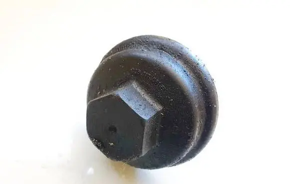 Volkswagen Touran I Oil filter cover 038117061B