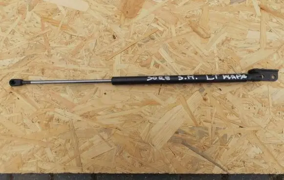 KIA Sorento Tailgate strut 9875789