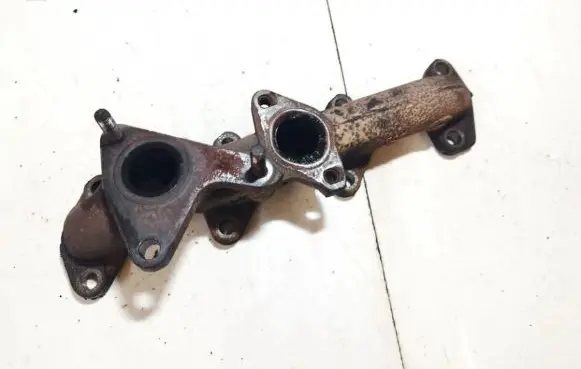 Renault Megane II Exhaust manifold 8200390041