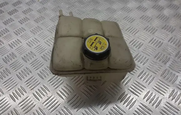 Mazda 3 I Coolant expansion tank/reservoir 3M5H-8K218-AF