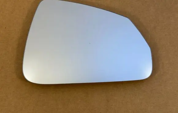 BMW 2 Active Tourer U06 Wing mirror glass 51165A18084