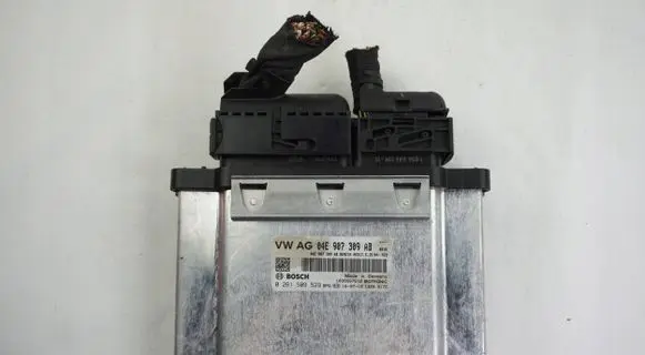 Volkswagen Golf VII Engine control unit/module 04E907309AB 0261S09529