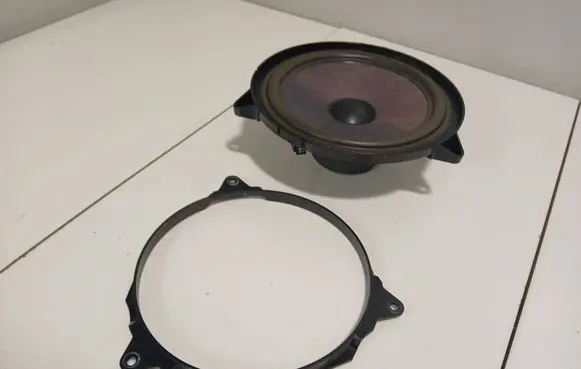 Audi TT Mk1 Front door speaker 1132122 4B0035411 4918410272