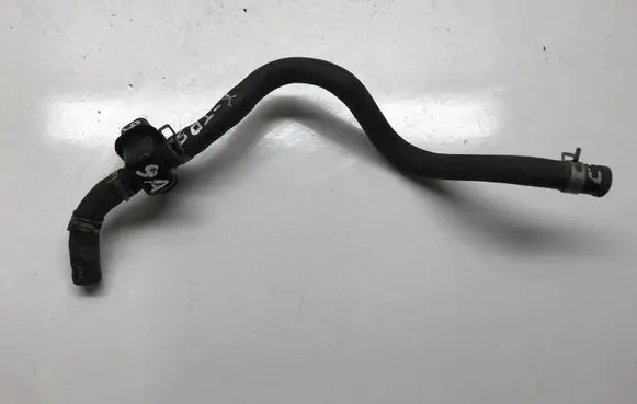 Nissan X-Trail T30 Engine coolant pipe/hose