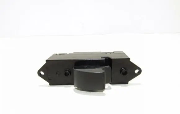 Mitsubishi Pajero Electric window control switch 8608A188