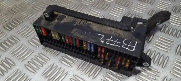 Volkswagen Touran I Fuse box set 610617624K 610-617-624K