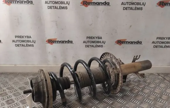 Front shock absorber with coil spring