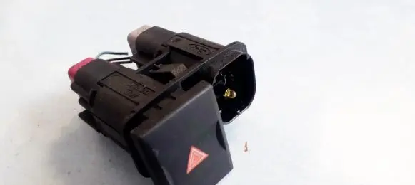 Ford Mondeo Mk III Hazard light switch 1S7T13A350BD 1S7T-13A350-BD
