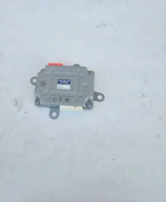 Toyota RAV 4 (XA40) Battery control module 8989248050 1751007351